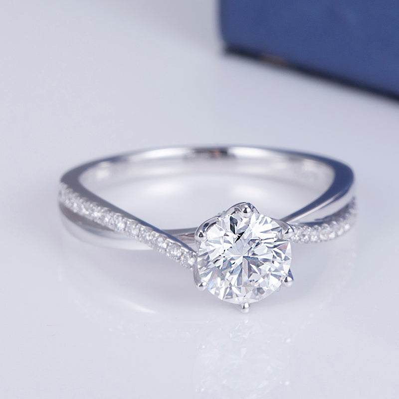 Eco-650: ツイステッドクラリティ – 18Kホワイトゴールドのラボグロウンダイヤモンドソリティアリング