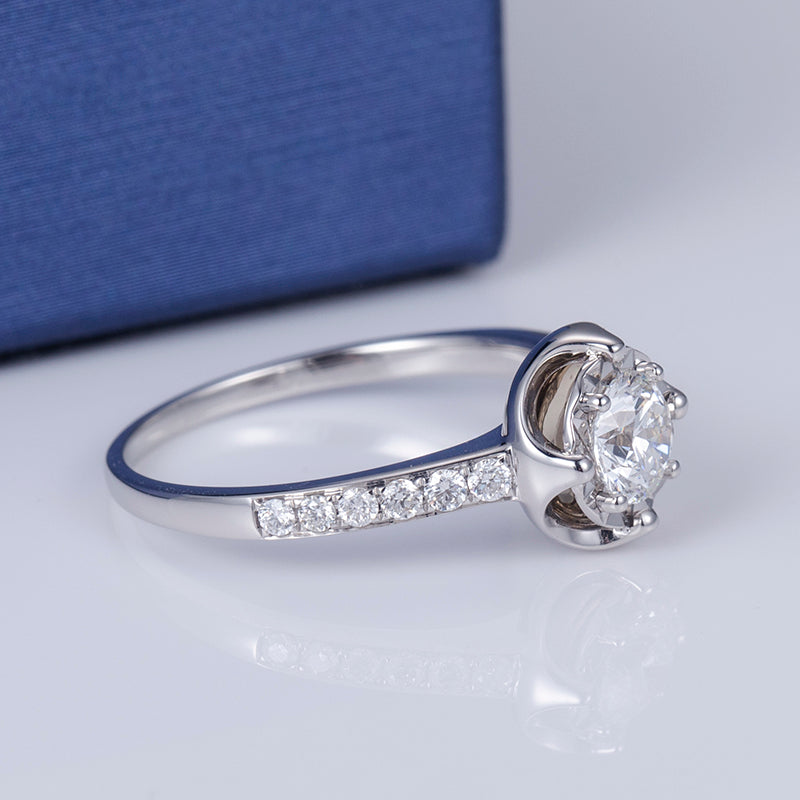 Eco-671: ペタルラディアンス – ラボグロウンクッションハローリング（18Kホワイトゴールド）