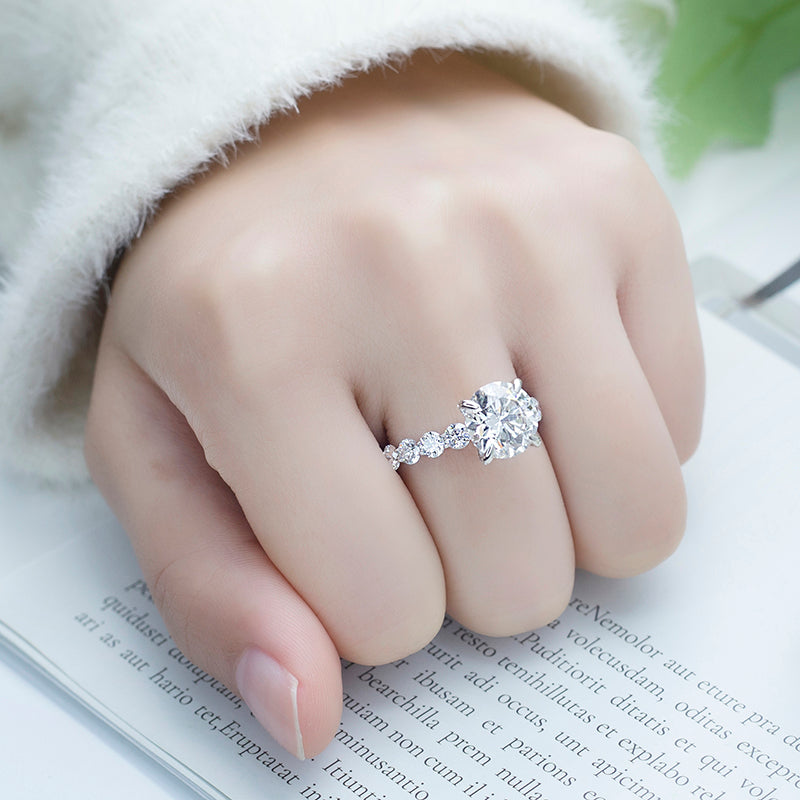 Eco-680: 永遠の輝き – ラボグロウンダイヤモンドパヴェソリティアリング（18Kホワイトゴールド）