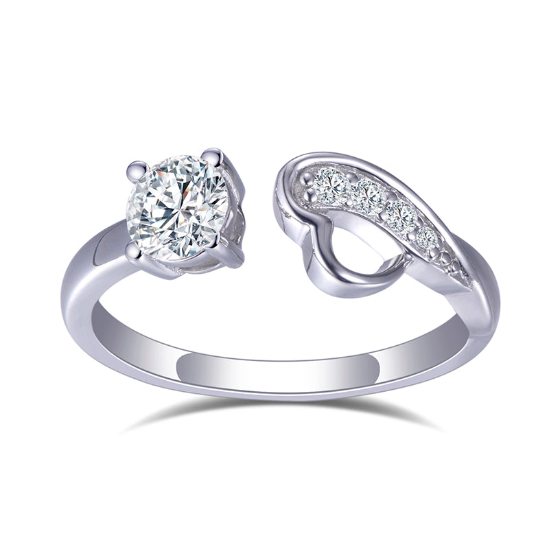 Eco-690: ハートラインオービット – 18Kホワイトゴールド製ラボグロウンダイヤモンドバイパスリング
