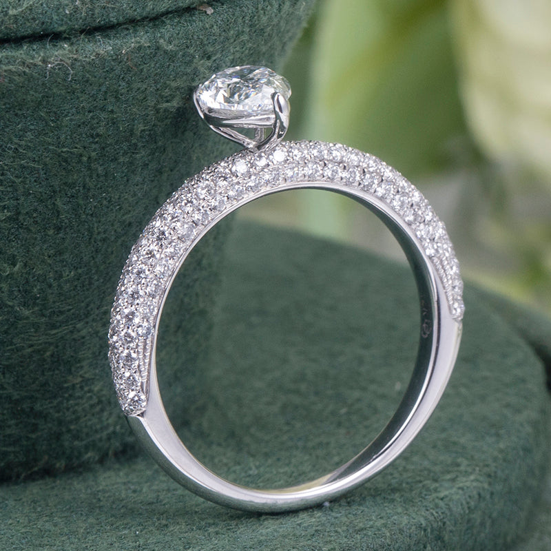 Eco-727: ティアドロップライト – ラボグロウンペアシェイプダイヤモンドパヴェリング（18Kホワイトゴールド）