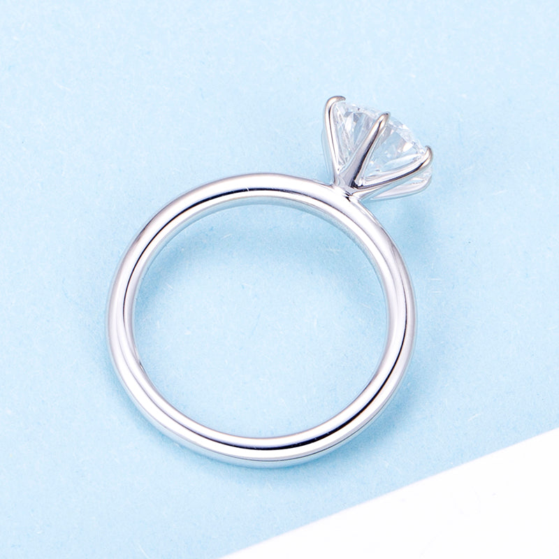 Eco-739: Corona de Claridad – Anillo solitario de diamantes cultivados en laboratorio en oro blanco de 18 quilates