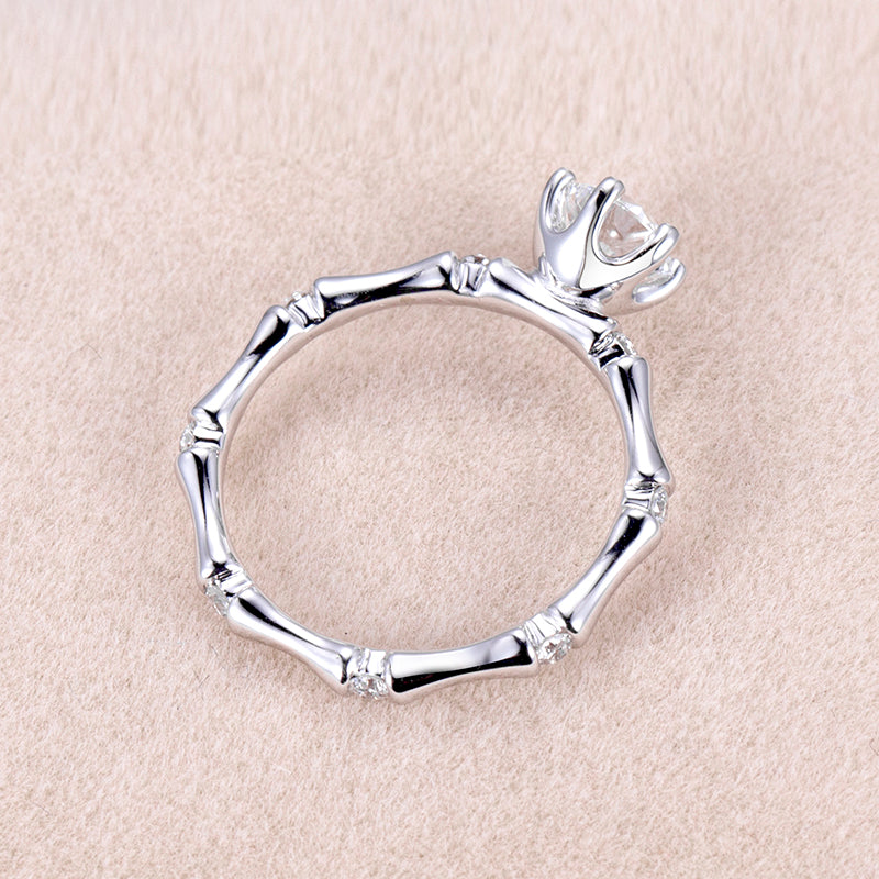 Eco-760: Whispering Grove – Anillo solitario de bambú con diamantes cultivados en laboratorio en oro blanco de 18 quilates
