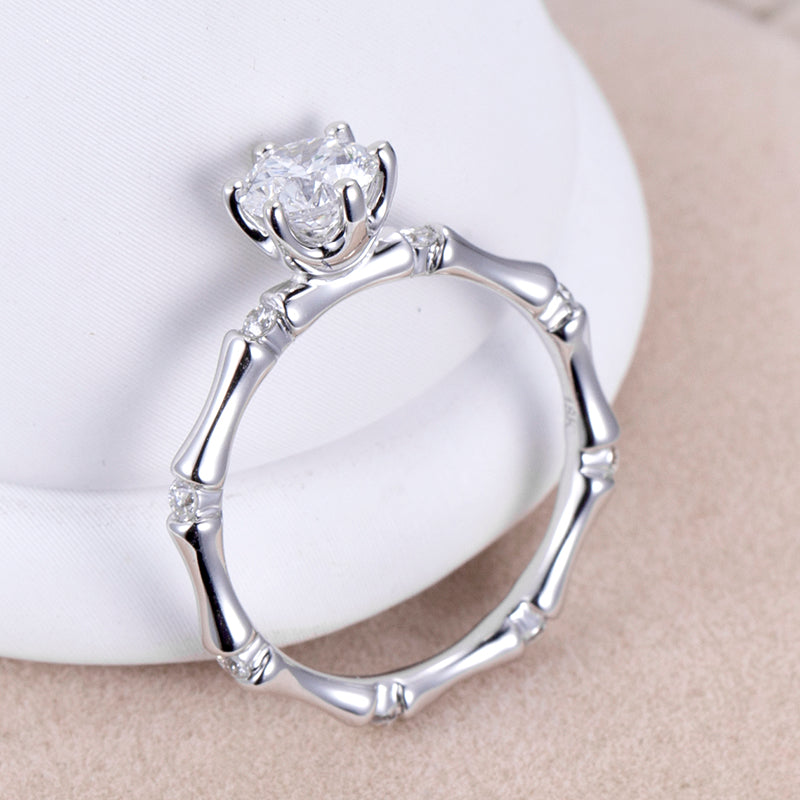 Eco-760: Whispering Grove – Anillo solitario de bambú con diamantes cultivados en laboratorio en oro blanco de 18 quilates
