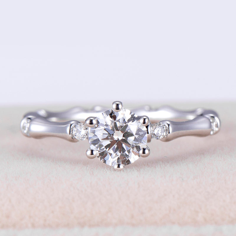 Eco-760: Whispering Grove – Anillo solitario de bambú con diamantes cultivados en laboratorio en oro blanco de 18 quilates