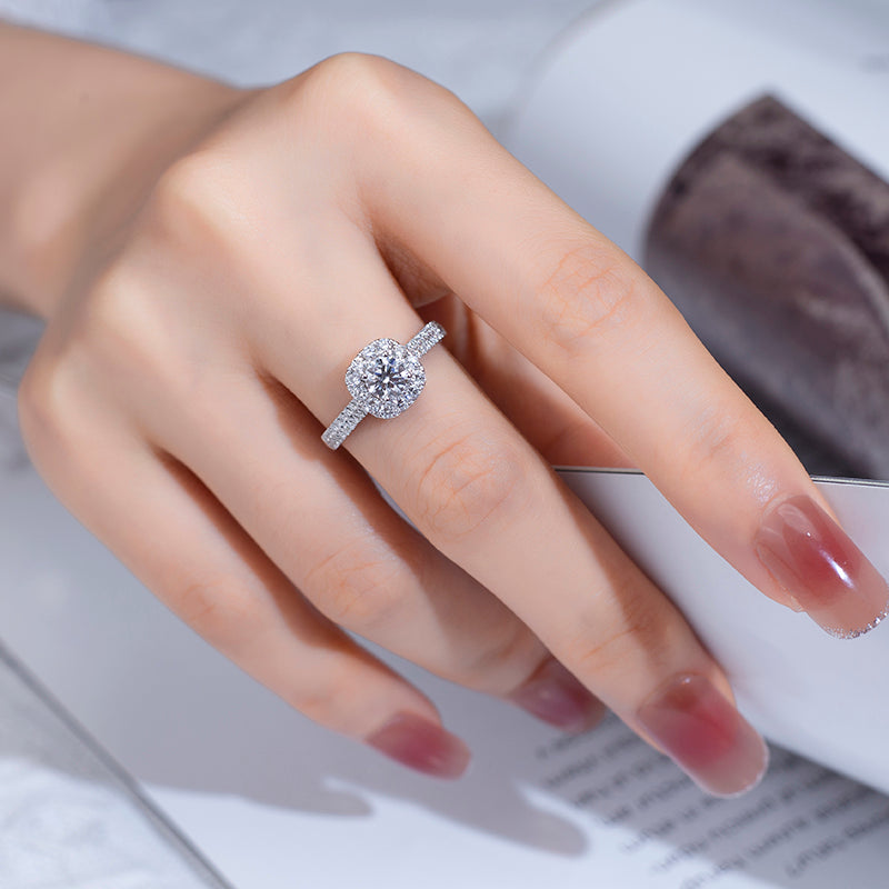 Eco-761: Bamboo Bloom – Anillo solitario de diamantes cultivados en laboratorio en oro blanco de 18 quilates