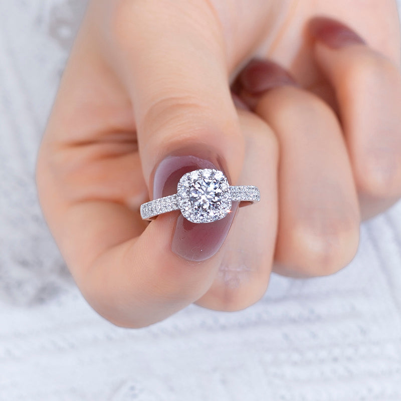 Eco-761: Bamboo Bloom – Anillo solitario de diamantes cultivados en laboratorio en oro blanco de 18 quilates