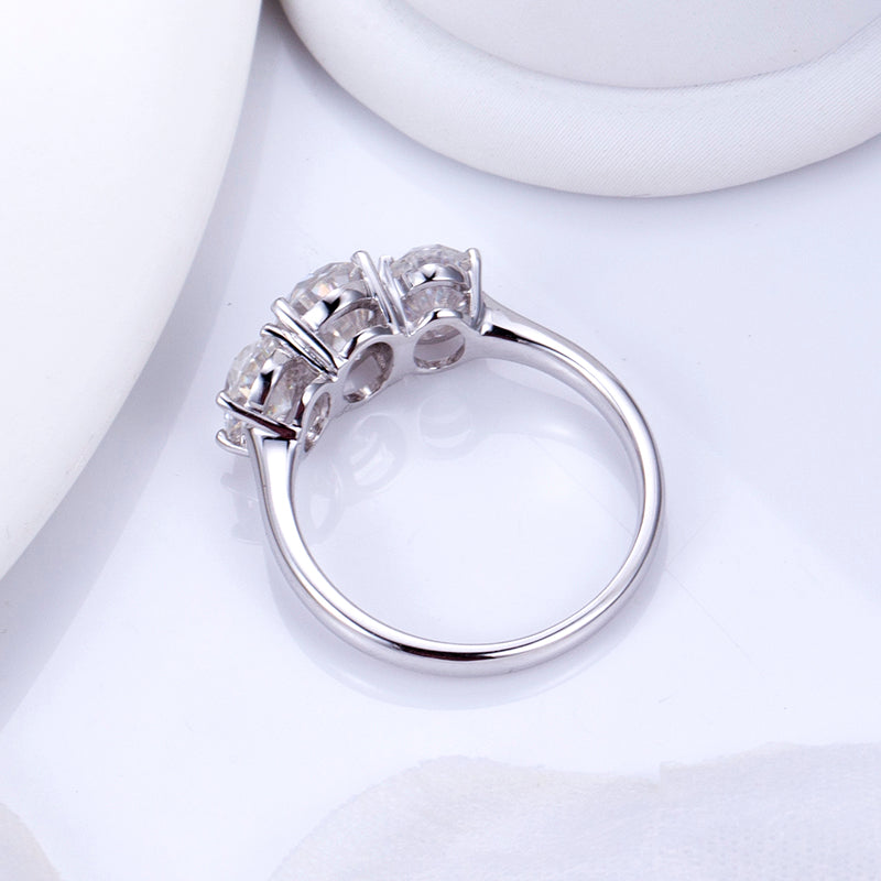 Eco-785: Trilight Promise – Anillo de tres piedras con diamantes ovalados cultivados en laboratorio en oro blanco de 18 quilates