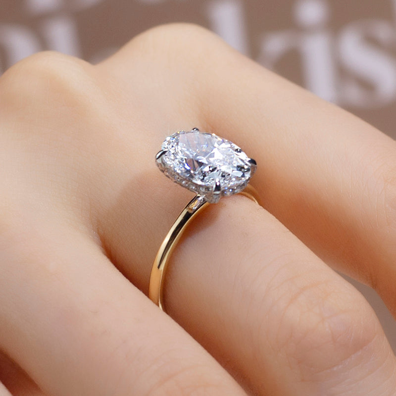 Eco-811: ゴールデンエリプス – ラボグロウンオーバルダイヤモンドソリティアリング（18Kイエローゴールド）