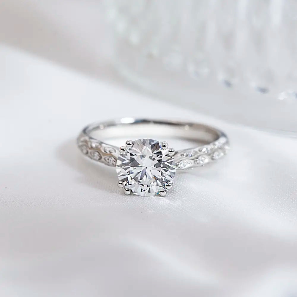 Eco-1812 Solitaire Ring: 1.5CT IGI-Certified Lab Diamond in Platinum